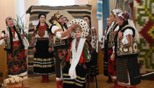 Створення пір’яного вінка в селі Прикарпаття включили до&hellip;
