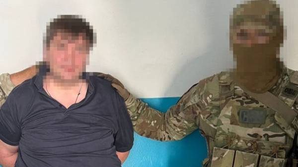 Російські спецслужби планували призначити його на ключову посаду: СБУ затримала зрадника 9 Російські спецслужби планували призначити його на ключову посаду: СБУ затримала зрадника 9