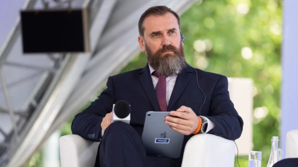 Керівництво Оксена Лісового в Міністерстві освіти і науки: проведені реформи, втілені зміни та пов'язані скандали. 3 Керівництво Оксена Лісового в Міністерстві освіти і науки: проведені реформи, втілені зміни та пов'язані скандали. 3