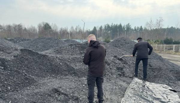 Під час відключень електроенергії до навчальних закладів та медичних установ доставляли неякісне вугілля: виявлено організаторів оборудки. 11 Під час відключень електроенергії до навчальних закладів та медичних установ доставляли неякісне вугілля: виявлено організаторів оборудки. 11
