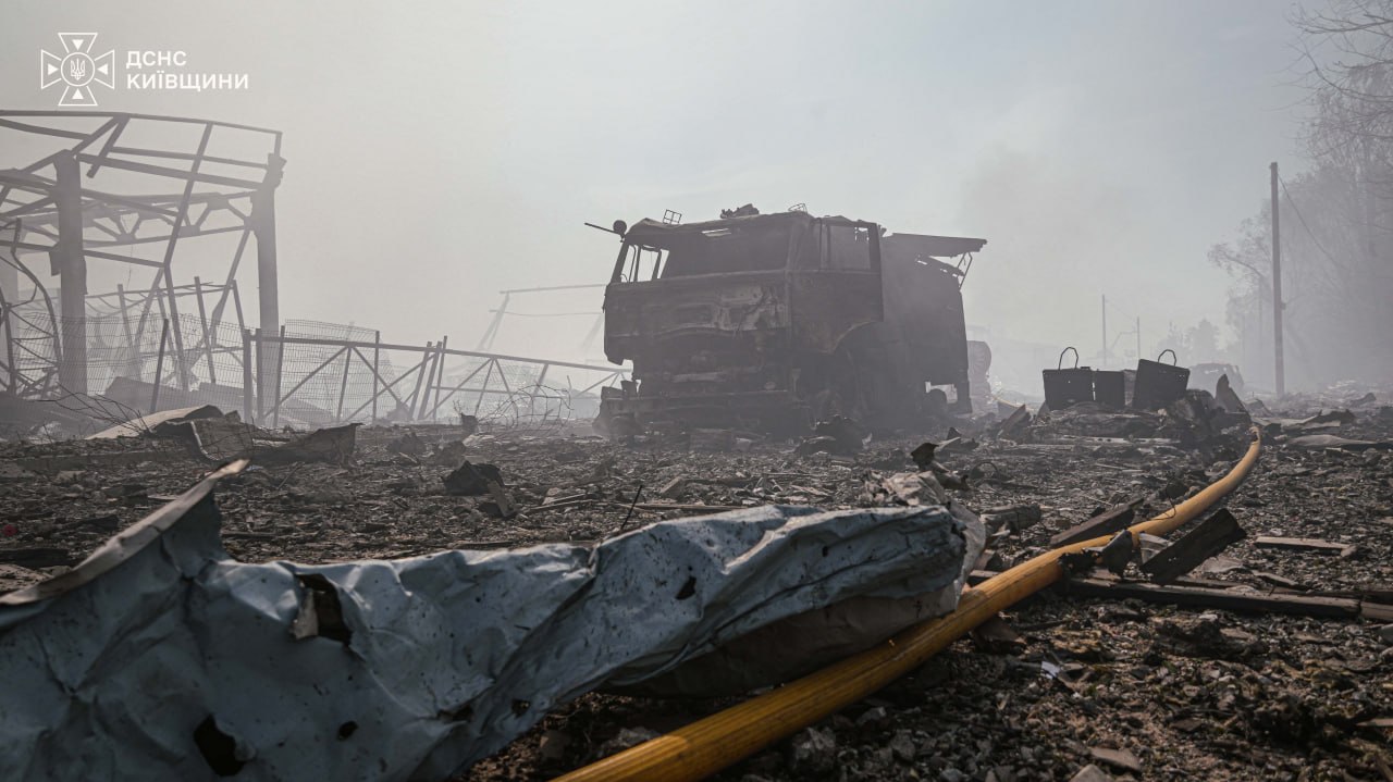 Загинули 38 осіб, 20 зазнали поранень унаслідок російської атаки на село Мила на Київщині ➜ ZMINA 4