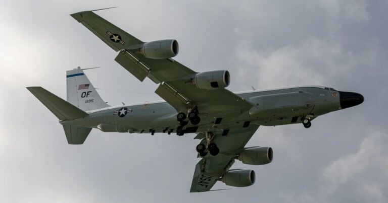 Російська ракета спричинила відміну польоту ВПС США до Антарктиди: літак повернув назад у повітря 2 Російська ракета спричинила відміну польоту ВПС США до Антарктиди: літак повернув назад у повітря 2