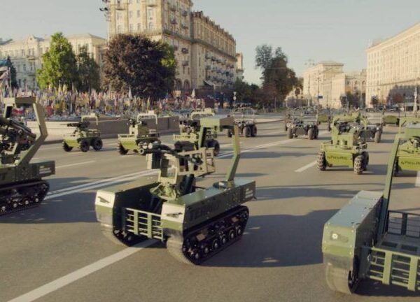 Київський парад безпілотників: Україна показала повітряні, сухопутні та водні БПЛА