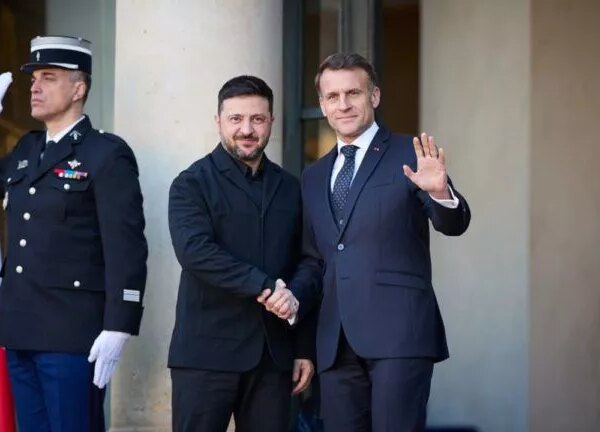 Зеленський: Макрон допоможе Україні з пошуком ракет для Patriot