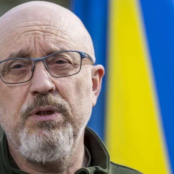 Загальна мобілізація”: Резніков закликав до призову жінок на військову службу