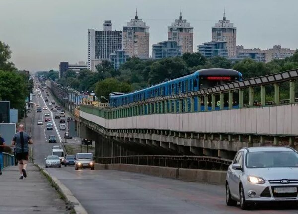 Київська рада оборони виступає за перегляд норм комендантської години та пересування мостами.