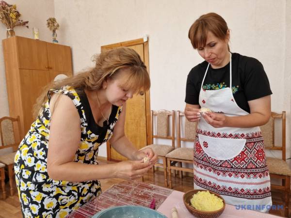 Чи готувала Одарка карася для Карасів? 20 Чи готувала Одарка карася для Карасів? 20