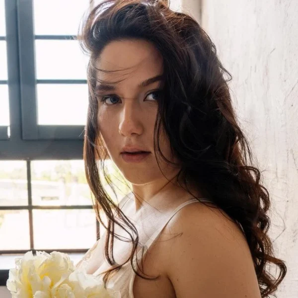 Акторка серіалу “Спіймати Кайдаша” вперше стала мамою та опублікувала фото своєї новонародженої дитини