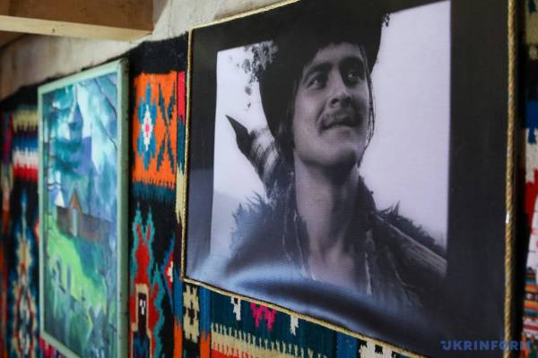 Іван Миколайчук: опір через слова, музику та заклики до роздумів 30 Іван Миколайчук: опір через слова, музику та заклики до роздумів 30