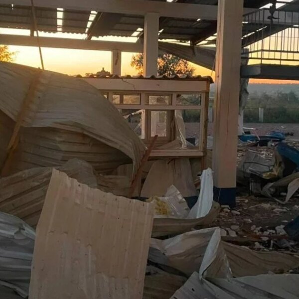 Росія вдарила по пункту пропуску на кордоні України з Молдовою: є руйнування, рух зупинили (фото)