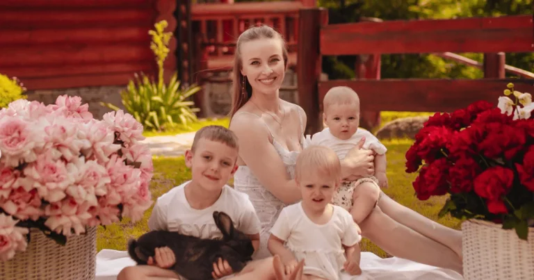 Анна Сагайдачна втілила казкову мрію свого 7-річного сина, залучивши до цього й молодших дітей. 7 Анна Сагайдачна втілила казкову мрію свого 7-річного сина, залучивши до цього й молодших дітей. 6