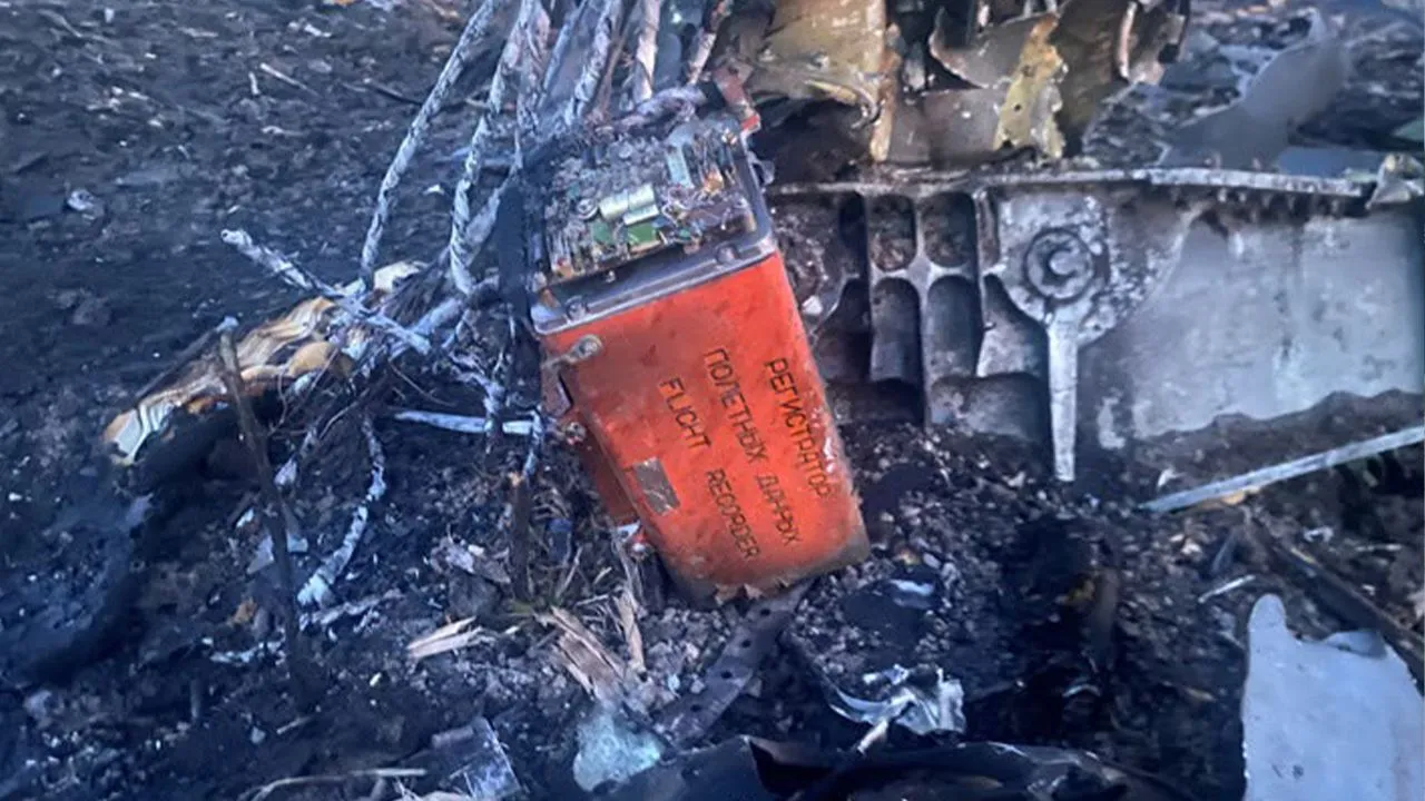 Авіаційна аварія Су-24М у Хмельницькій області: попередню причину встановили слідчі 6