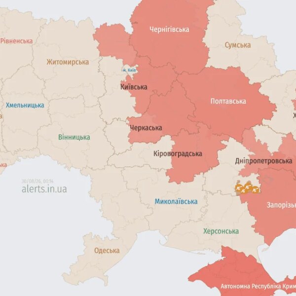 Ворог завдає удари по Україні безпілотниками: напрямок пересування