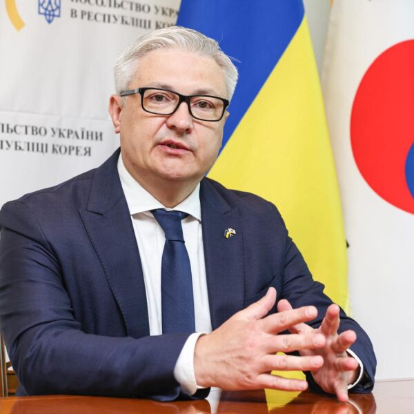 Україна продовжує залучати міжнародних партнерів для повернення цивільних, дітей та військовополонених – МЗС ➜ ZMINA
