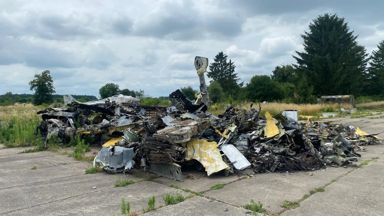 Авіаційна аварія Су-24М у Хмельницькій області: попередню причину встановили слідчі 5