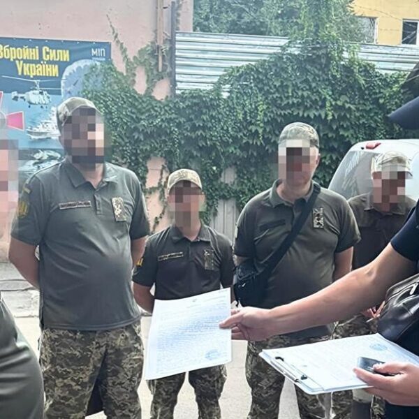 Десятеро військових комісарів з Одещини підозрюються у жорстокому поводженні та протиправному ув’язненні осіб ➜ ZMINA