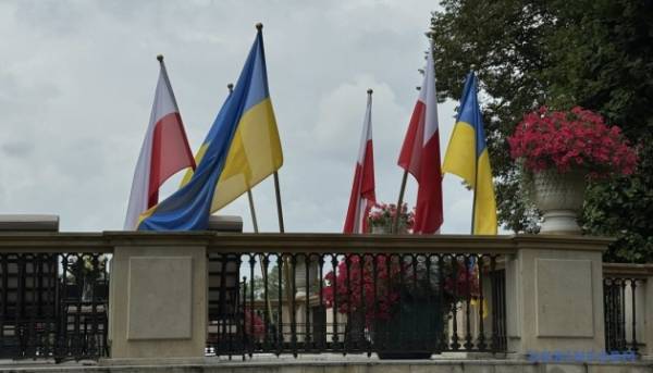ПОРТАЛ новин 41 «Не залишайся осторонь»: по всій Польщі відбулися мітинги на підтримку українців
