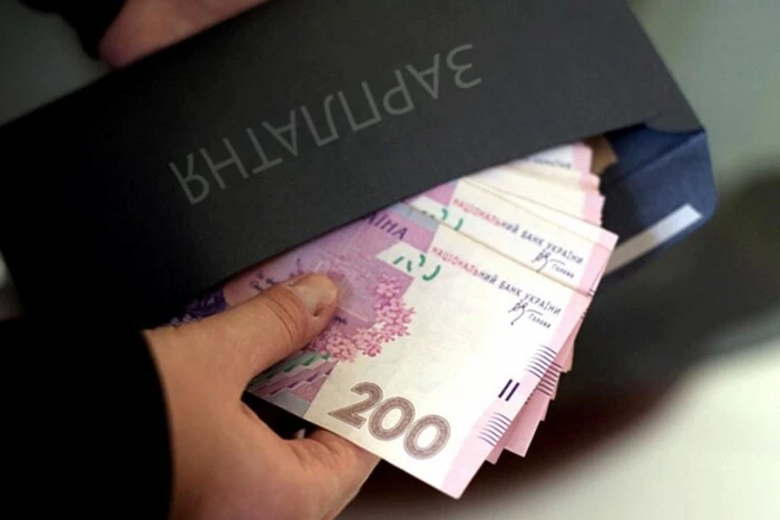 З 2027 року: вчителі та науковці отримають вищі зарплати 8