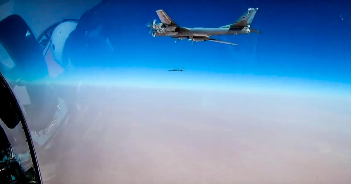 Russian strategic T-95 attacking with X-101 missile Russian strategic T-95 attacking with X-101 missile