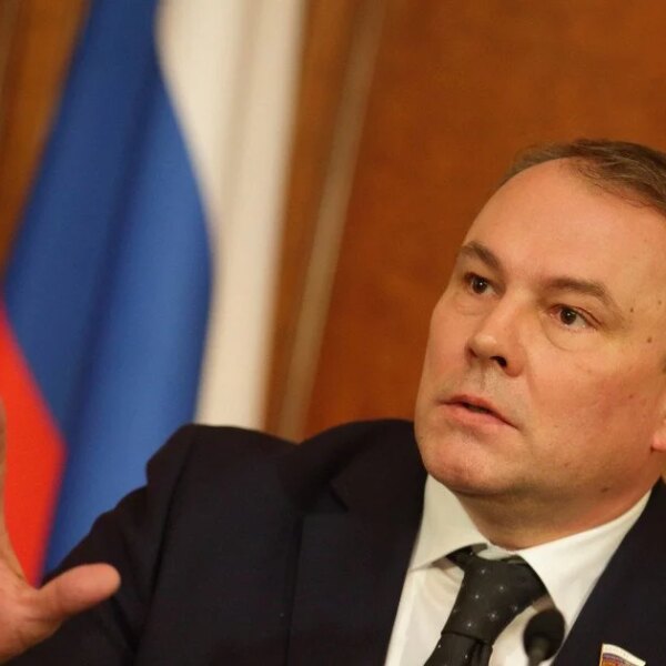 З піднятими лапками”: у Держдумі РФ закликали «стерти» українські міста