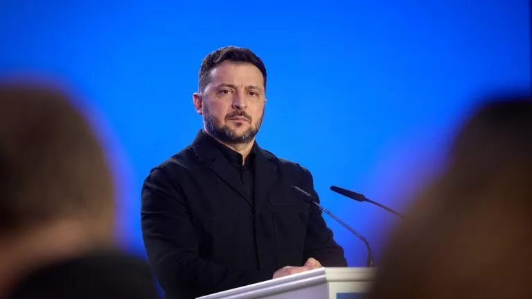 Україна використовуватиме різні методи боротьби: Зеленський повідомив, яка кількість ракет для Patriot необхідна на зимовий період. 2 Фото до статті