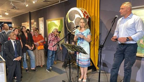 У Київському музеї історії розгорнули експозицію «З краси Японії». 10 У Київському музеї історії розгорнули експозицію «З краси Японії». 10