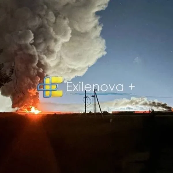 У Воронежі після вибухів зайнялася масштабна пожежа: повідомляють про напад на логістичний центр Wildberries (фото, відео)