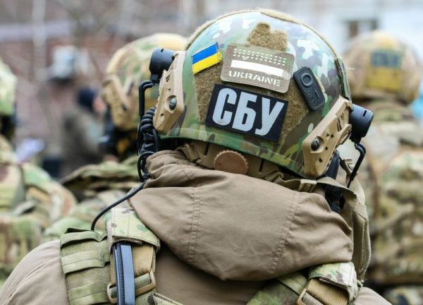 Нові підозри російським командирам за обстріли Охматдиту та журналістів Reuters.