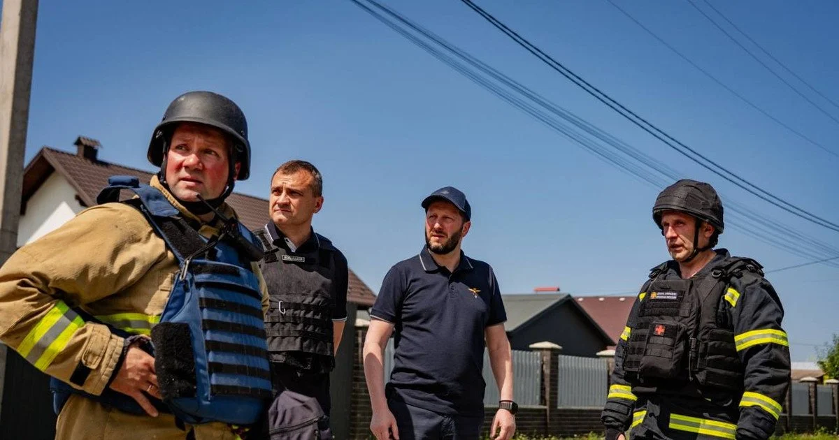 Ліквідація наслідків надзвичайної події у Хмельницькому Ліквідація наслідків надзвичайної події у Хмельницькому