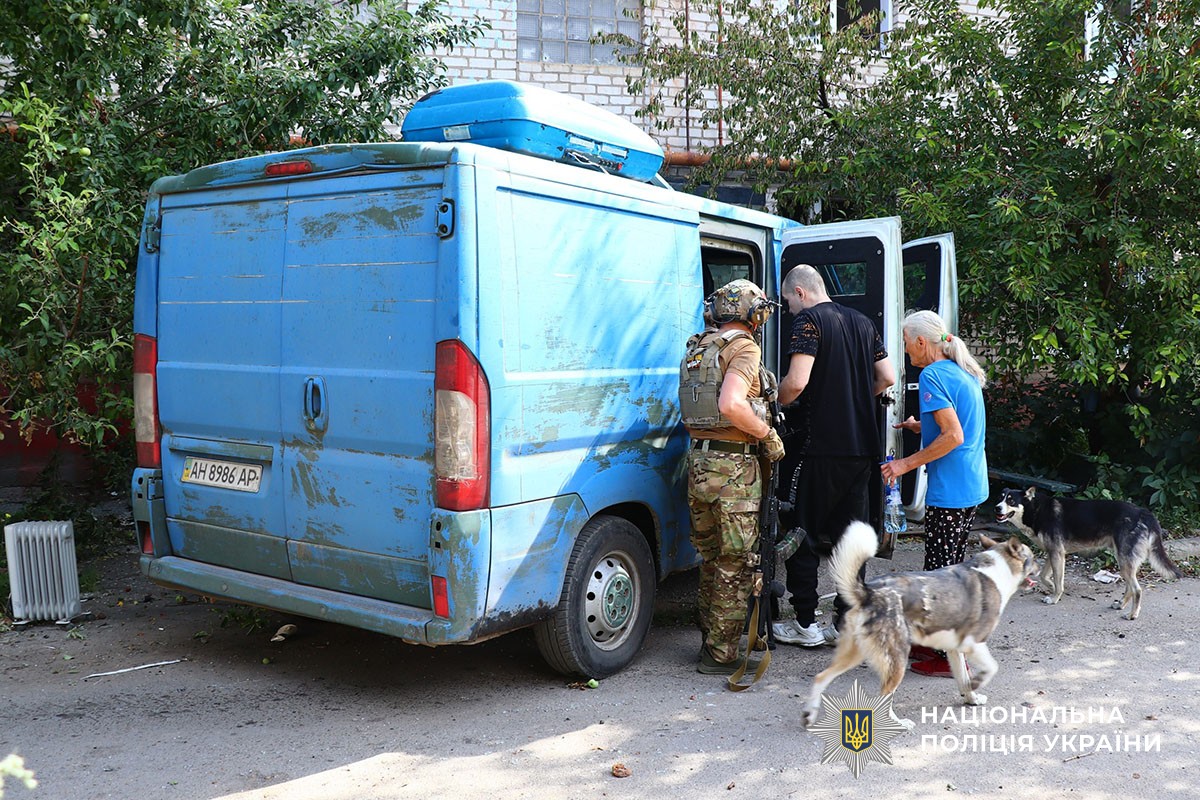 З Дружківки забрали п'ятьох мирних жителів ➜ ZMINA 2 З Дружківки забрали п'ятьох мирних жителів ➜ ZMINA 2