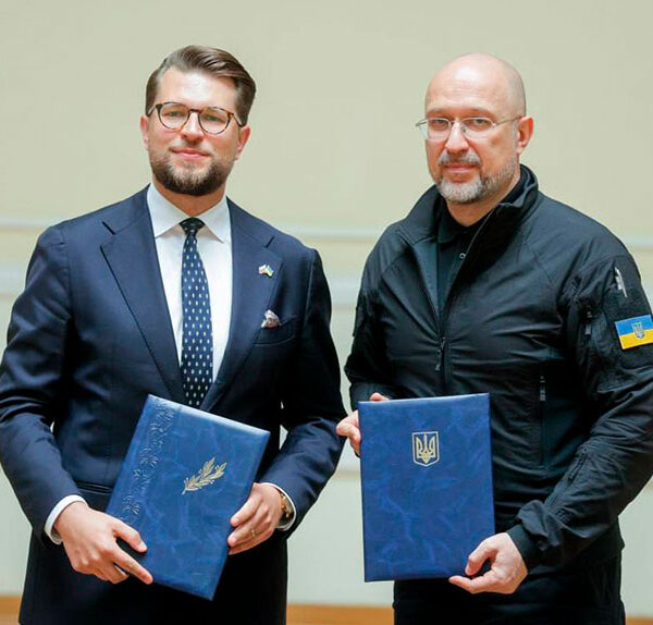 Литовський міністр провів ніч в укритті у Києві разом із колегами ➜ ZMINA