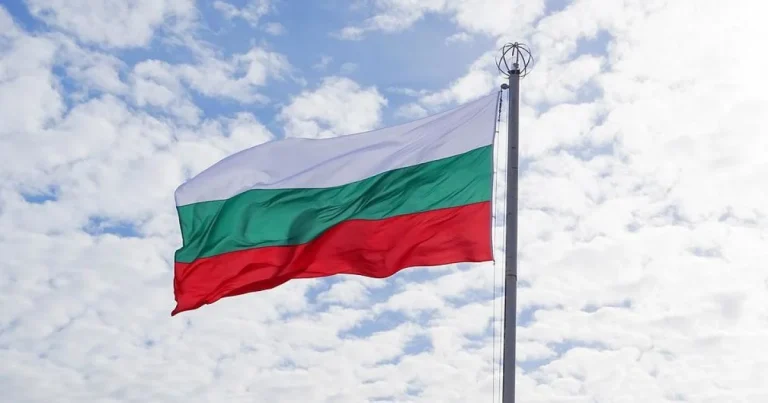 Як український безпілотник вибухнув у Болгарії: роз'яснення Генштабу 10 Як український безпілотник вибухнув у Болгарії: роз'яснення Генштабу 7