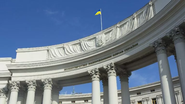 За цими даними стоять живі особистості: МЗС оприлюднило кількість постраждалих від примусових зникнень під час збройного конфлікту. 2 Ілюстрація до новини