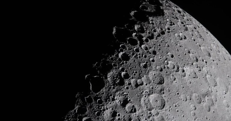 SpaceX-ის აპარატი სრულად მთვარეს შეეჯახა: შედეგებმა მეცნიერებიც კი გააოცა 17 SpaceX-ის აპარატი სრულად მთვარეს შეეჯახა: შედეგებმა მეცნიერებიც კი გააოცა 9