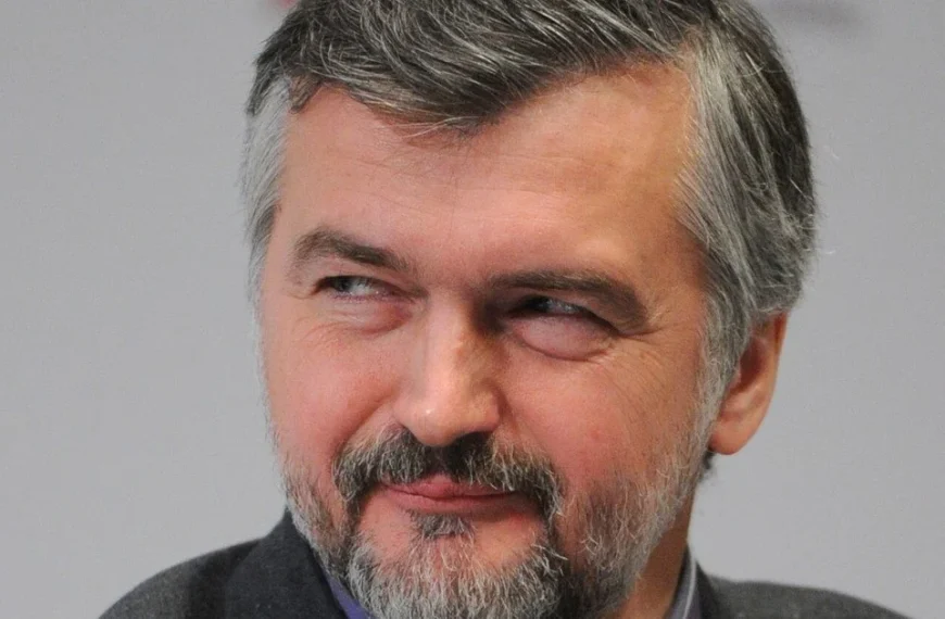 ПОРТАЛ новин 39 У ВЕБ звільнили провідного економіста після резонансних висловлювань про війну: які його прогнози