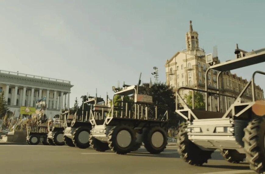 ПОРТАЛ новин 40 Безпілотники замість бронетехніки: чим Україна вразила світ на першому параді роботів