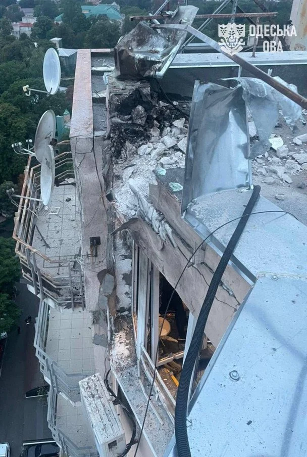 Російські війська завдали масованого удару по великому місту в обласному центрі: пошкодження будинків, є постраждалі — усі подробиці (оновлено) 3 Атака на Одесу 27 серпня. / © Одеська ОВА