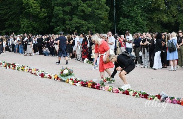 Королева Соня покинула клініку в Осло, де її чоловік, король Гаральд V, знаходиться у важкому стані. 4 Палацова площа в Осло / © Getty Images
