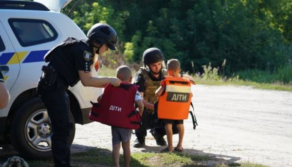 Кабінет Міністрів пропонує розширити список дітей, котрі постраждали від війни. 15