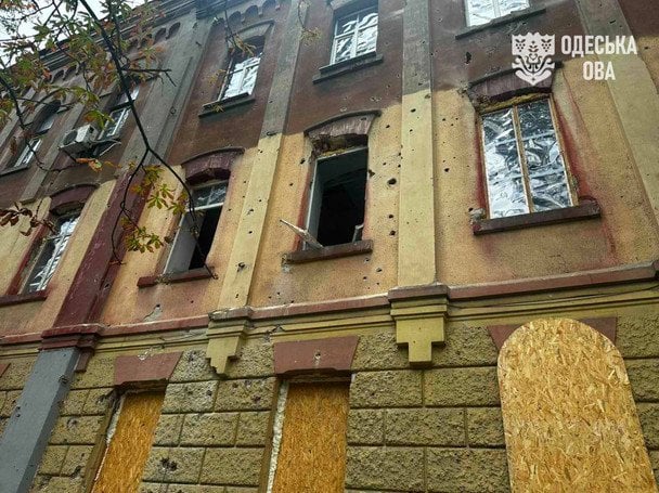 Російські війська завдали масованого удару по великому місту в обласному центрі: пошкодження будинків, є постраждалі — усі подробиці (оновлено) 4 Атака на Одесу 27 серпня. / © Одеська ОВА