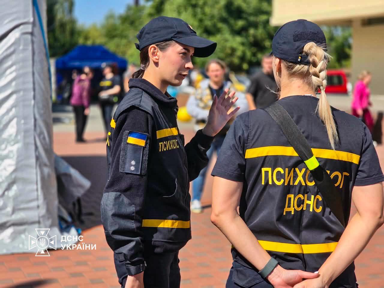 Четверо осіб вважаються зниклими безвісти після російського удару по складах у Милій ➜ ZMINA 4 Четверо осіб вважаються зниклими безвісти після російського удару по складах у Милій ➜ ZMINA 4