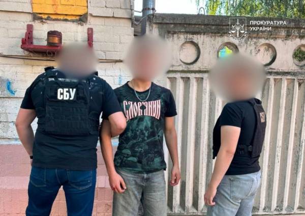 Затримано російського агента, який коригував удари по Києву, проводячи перевірки блокпостів, складів та ТЦК. 4 Затримано російського агента, який коригував удари по Києву, проводячи перевірки блокпостів, складів та ТЦК. 4