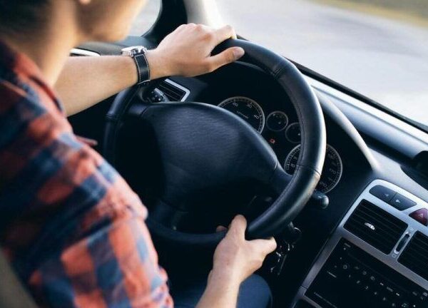 Плата за керування транспортним засобом без реєстраційних номерів: яку суму стягнуть у 2026 році
