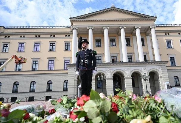 Король Норвегії пішов з життя: шведська королівська сім'я поділилася зворушливим дописом 11 У Норвегії оплакують короля Гаральда V / © Getty Images