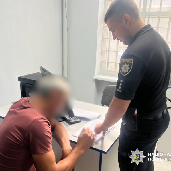 На Одещині чоловіка притягнуть до відповідальності за домашнє насильство та погрози правоохоронцям муляжем гранати ➜ ZMINA