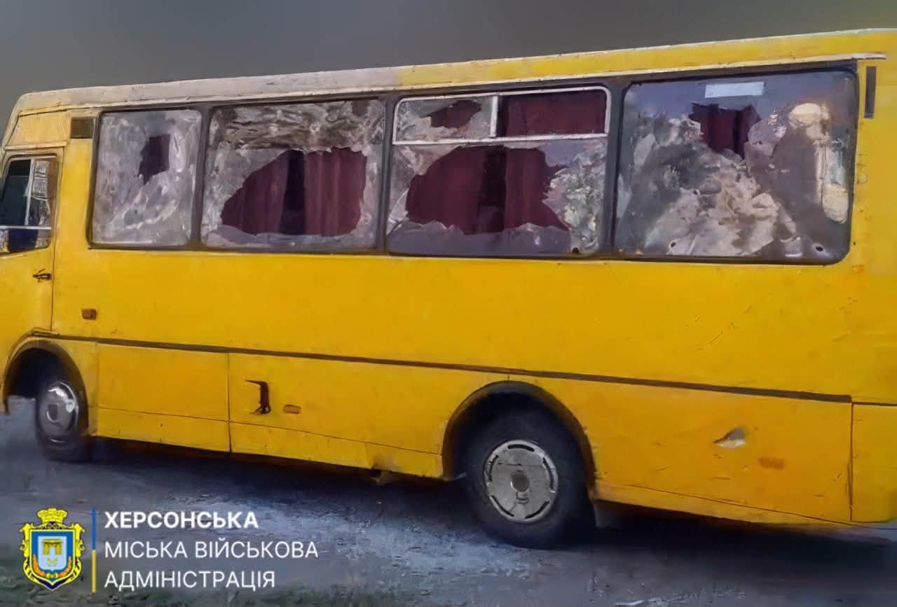 Зранку росіяни вдарили дронами по Херсону: 16 поранених ➜ ZMINA 2