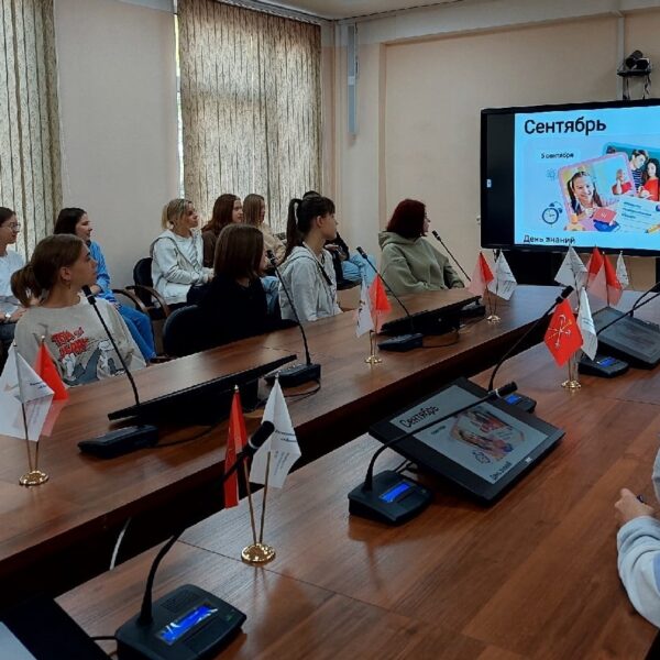 1 вересня загарбники проведуть для дітей уроки з російським гімном, стягом та “розмовами про головне” ➜ ZMINA