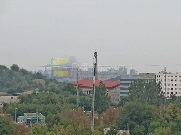 У захопленому Донецьку прогриміли сильні вибухи: що відомо про удари (фото, відео) 5 Ракетний удар по Донецьку 26 серпня / © Exilenova+