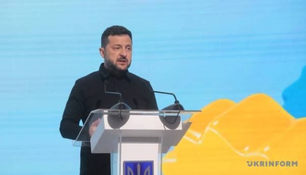 Зеленський пообіцяв підвищення заробітної плати педагогам