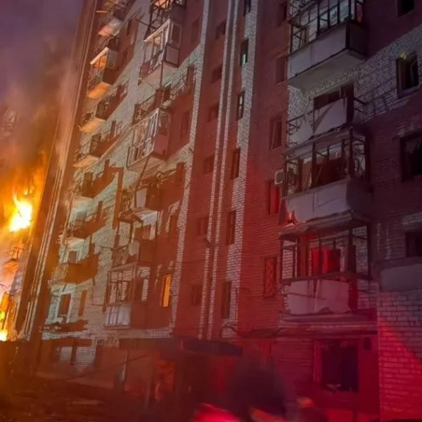 Росія завдала удару по будівлі в Краматорську: є загиблий і багато поранених — що відомо